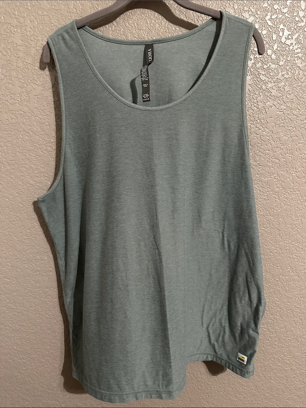 Men’s Vuori Sleeveless Scoop Tank Top - Sage